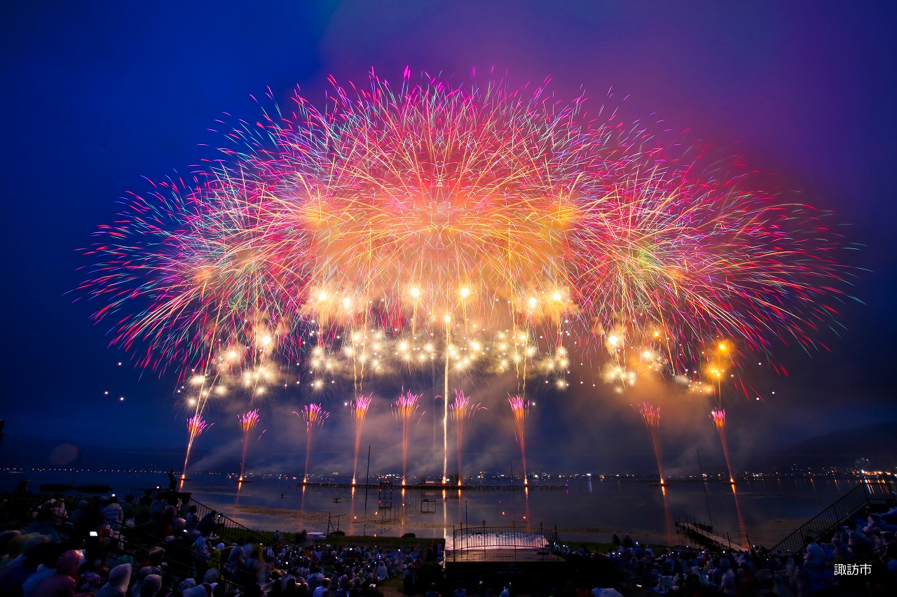 Lake Suwa Fireworks Festival